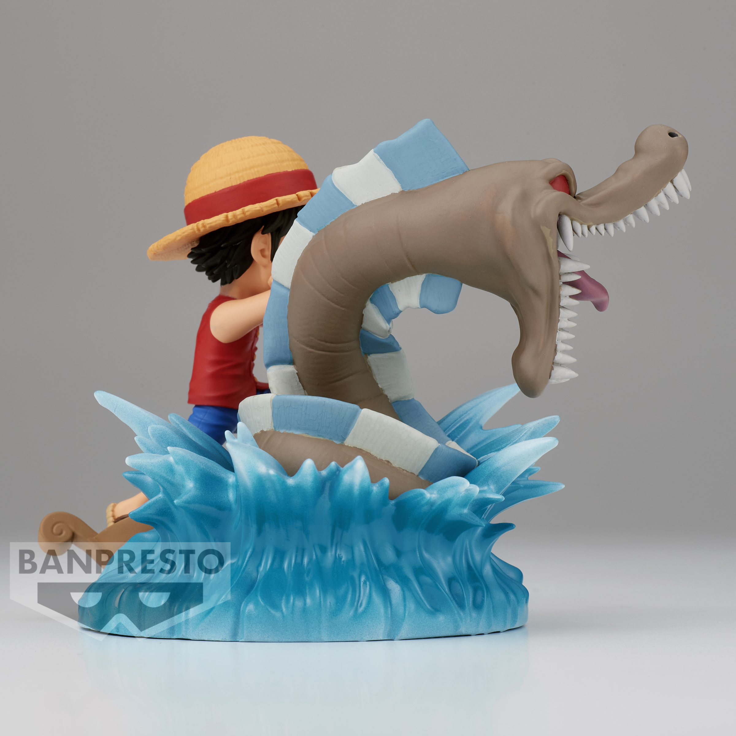 One Piece - Monkey D. Luffy vs. The Local Sea Monster World Collectable Figure image count 1